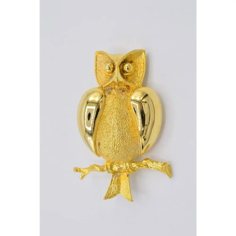Vintage Wise Owl Pin Brooch Brushed Gold Textured Chunky Figural 80s 1980s BinJ